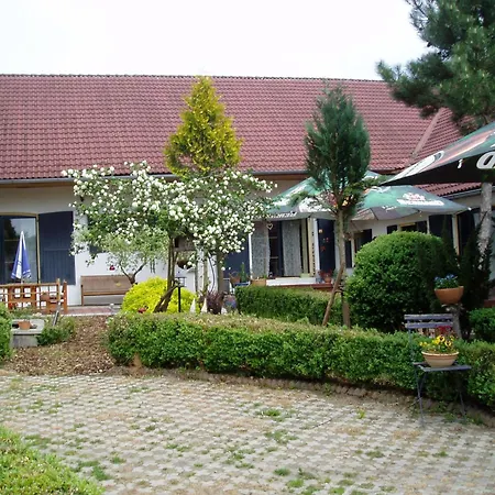 Penzion-statek U Pejska A Kocicky Affittacamere 3*
